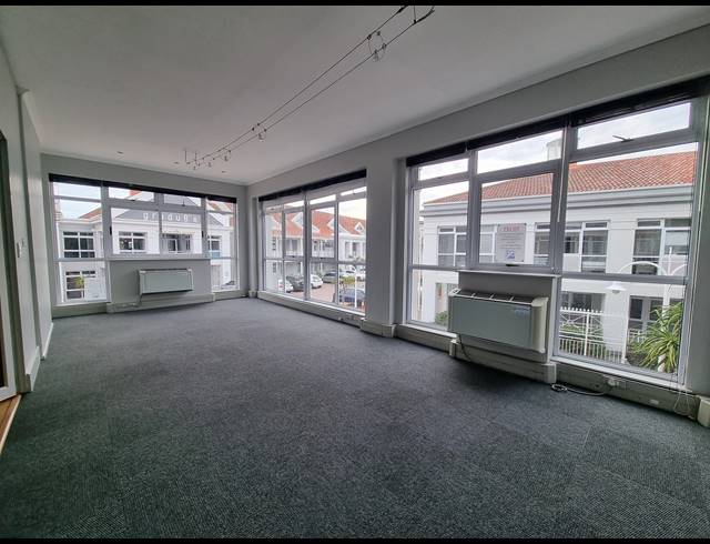 185M² OFFICE RENTED IN CENTURY CITY